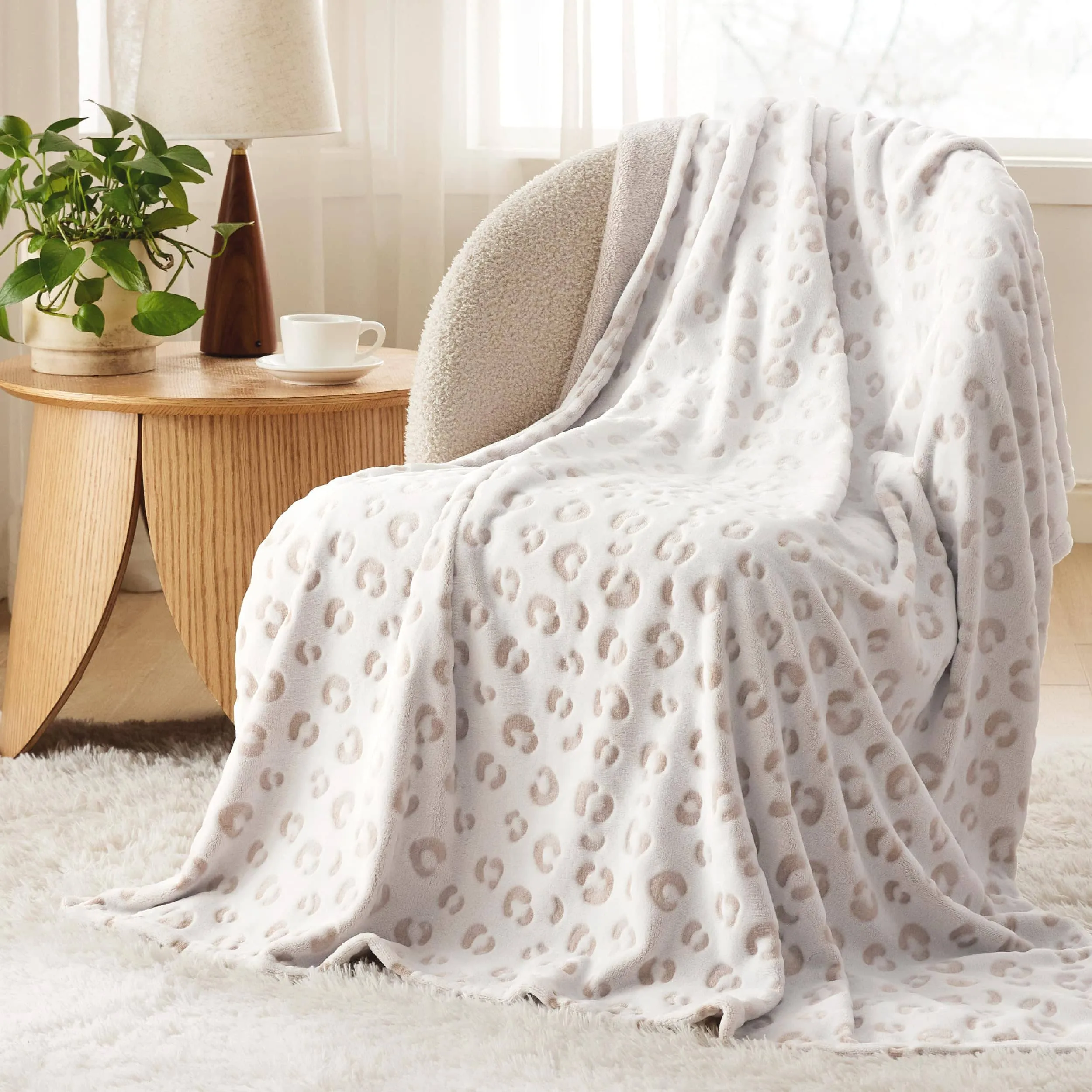 Arch Shaggy Sherpa Fleece Blanket