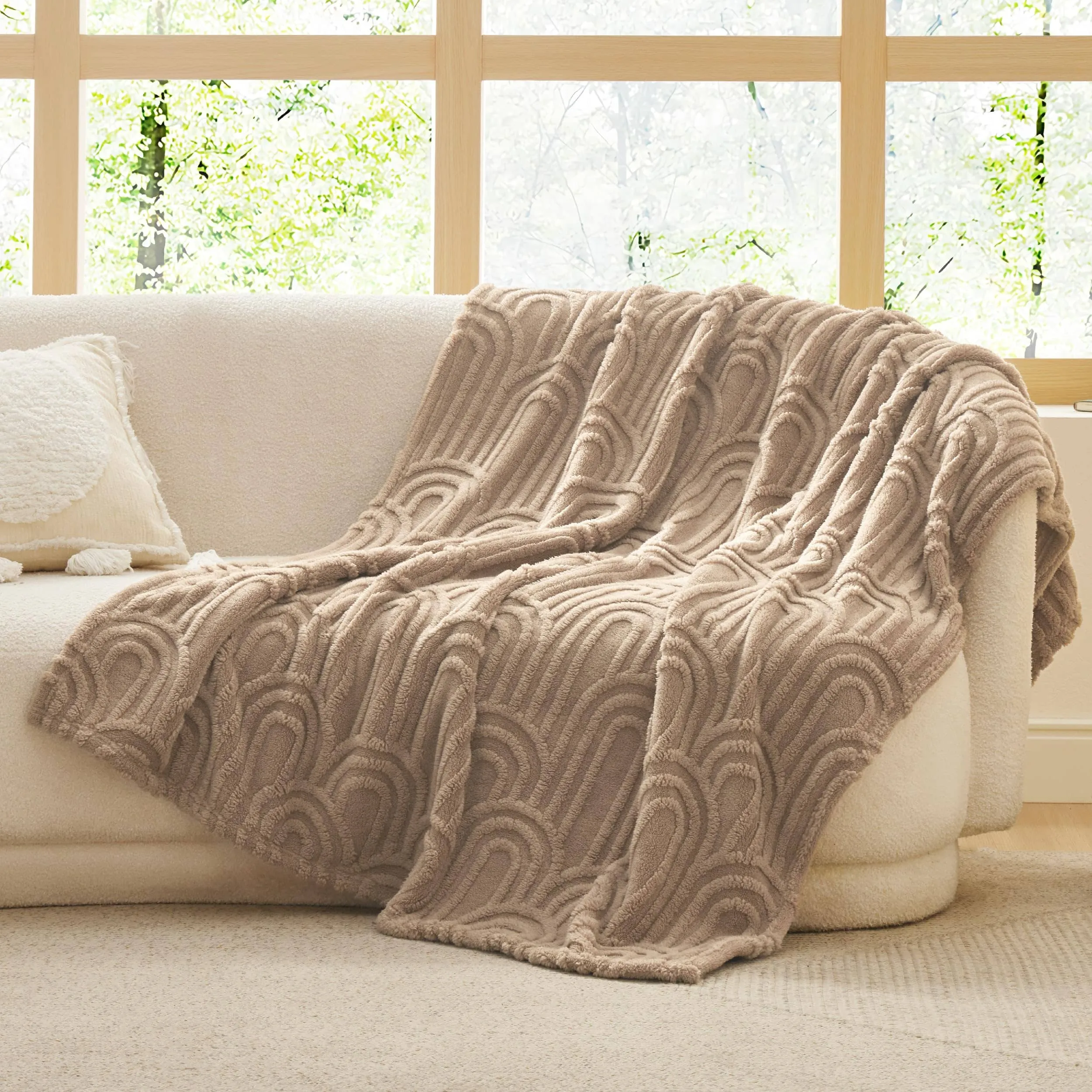 Arch Shaggy Sherpa Fleece Blanket