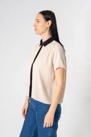 Donna Pleated Button Up Collar Short Sleeve Top