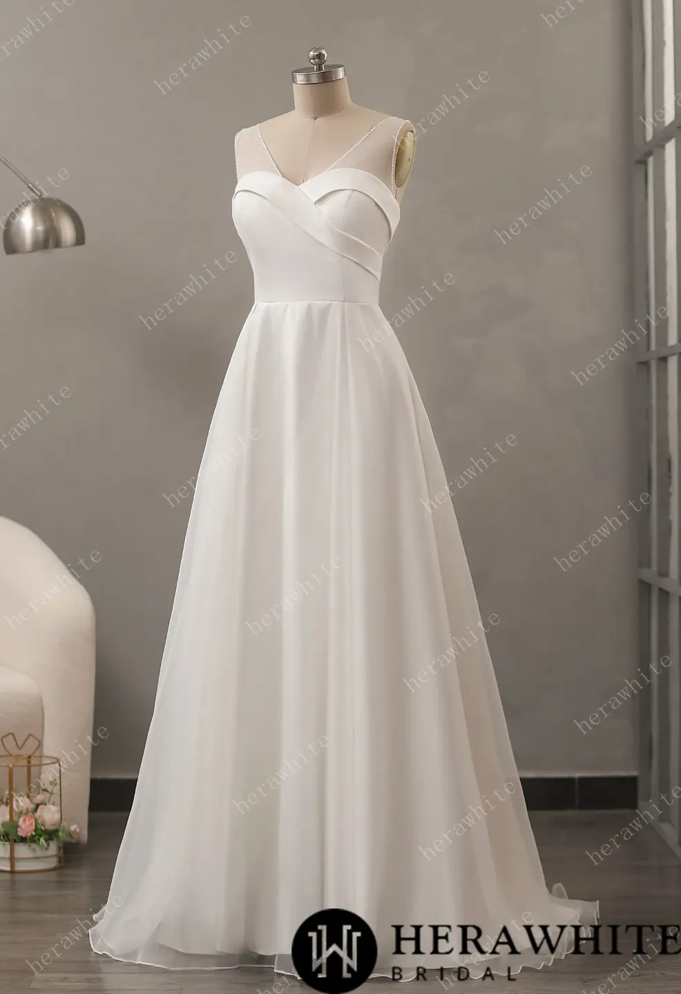 Elegant A-Line Dress with Organza Skirt and V-Neck