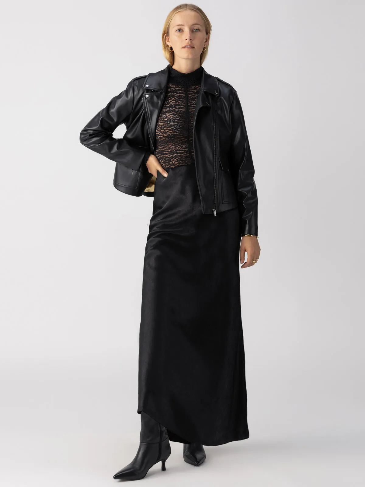 Everyday Mid-Rise Maxi Skirt Black