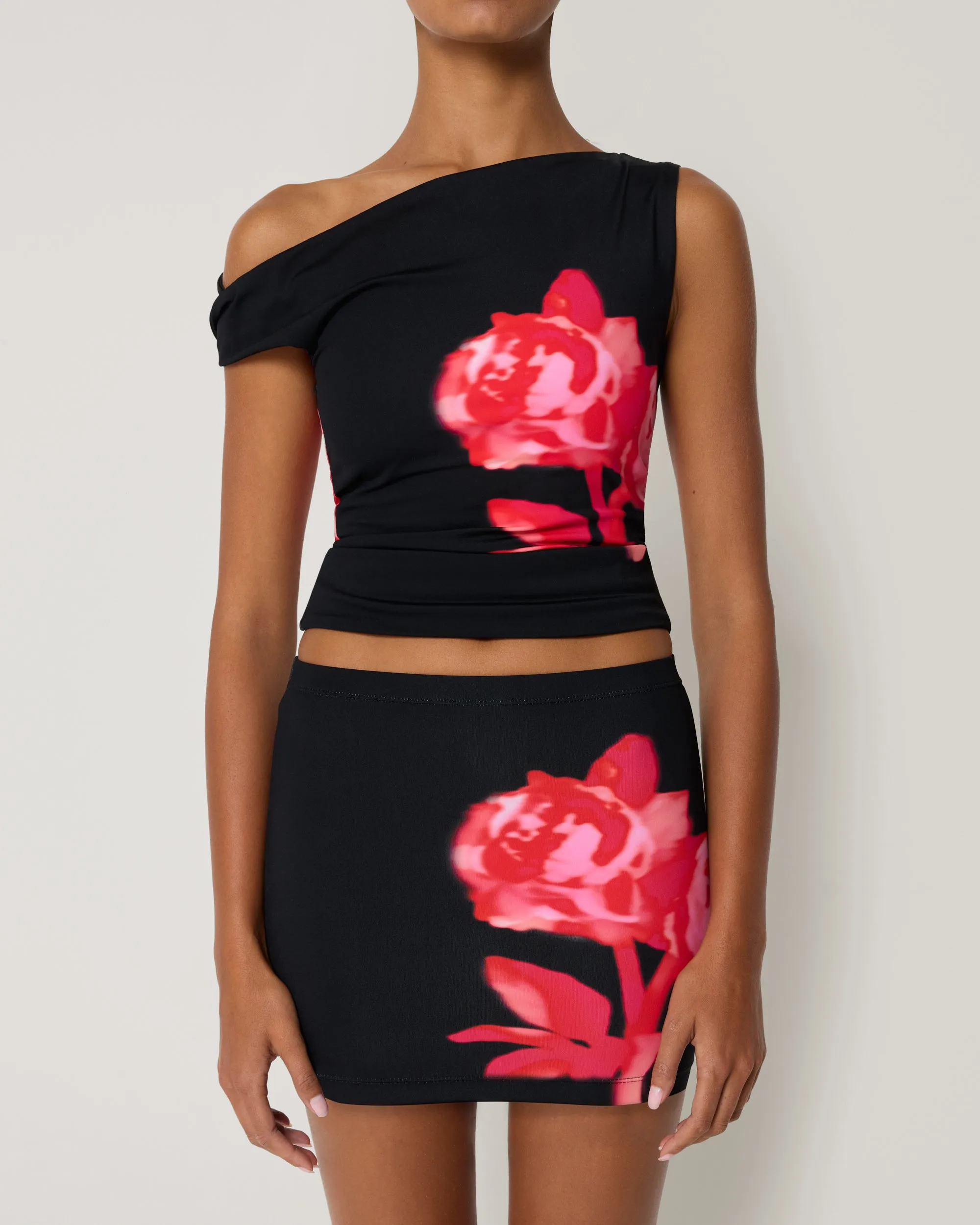 Smooth Stretch Ultra Mini Skirt | Black Peony